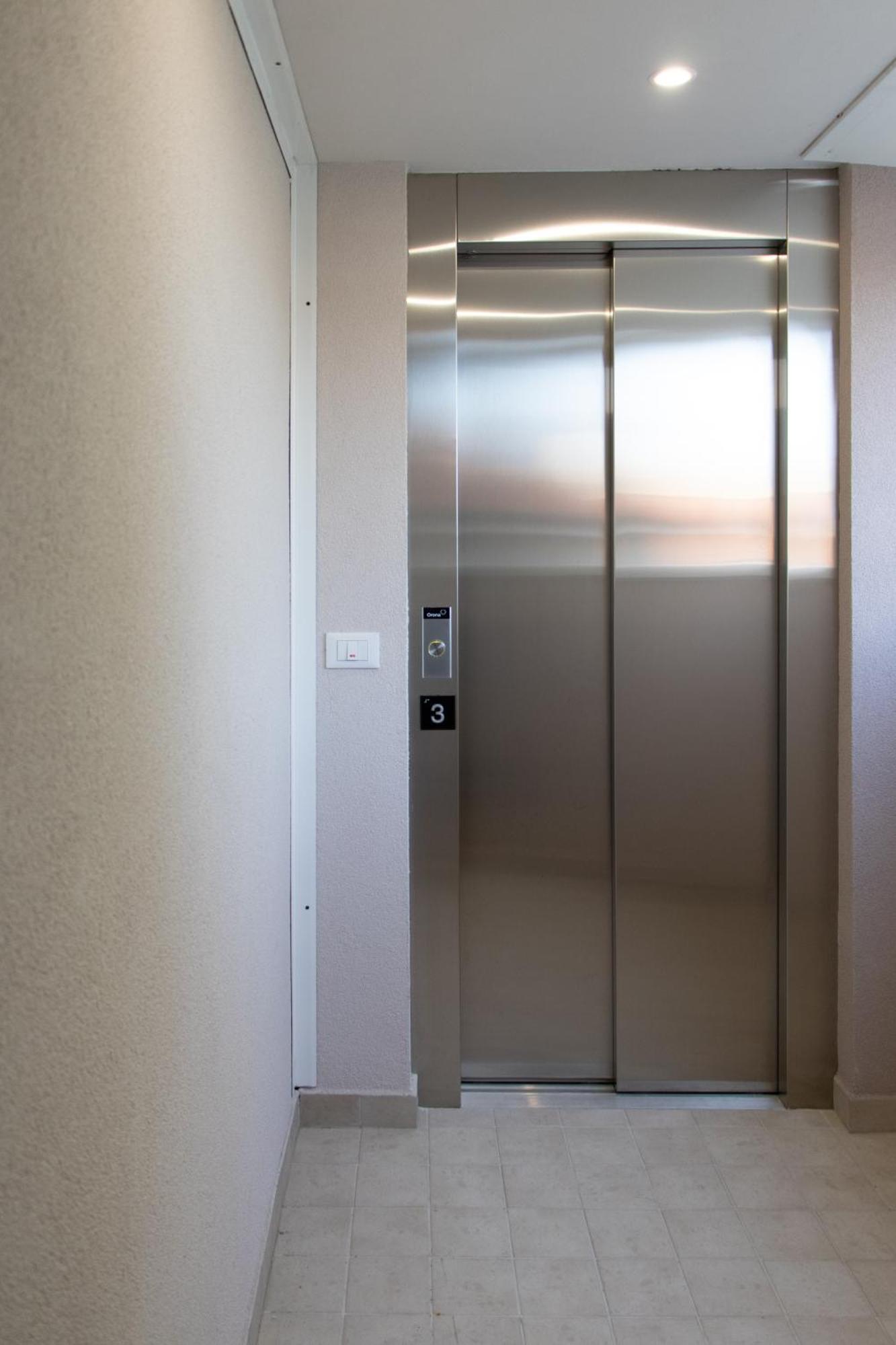 Suite Home Da Pietro, Centrale E Vicino Al Mare San Benedetto del Tronto Exterior photo